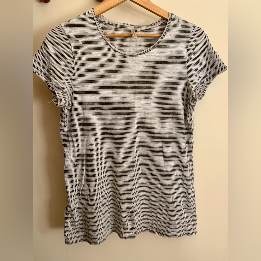 Banana Republic Striped Tee Size M